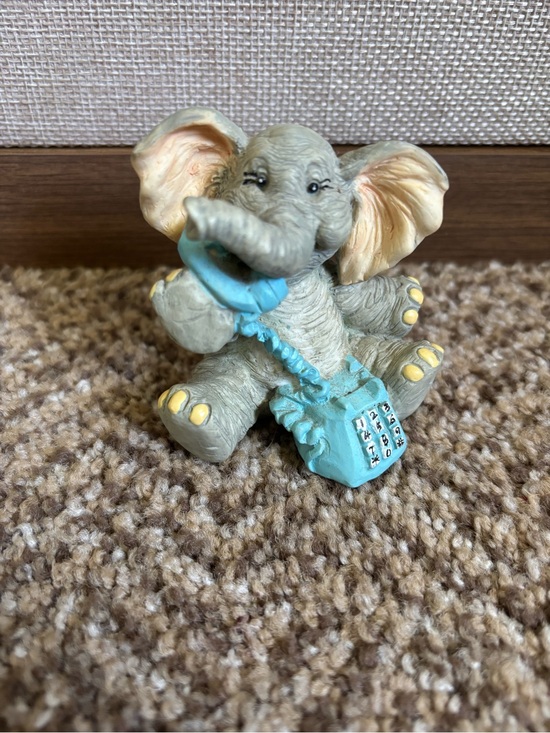 Roman Inc Other - 1996 Roman Inc “Forget Me Knots” Elephant Figurine with Blue Phone